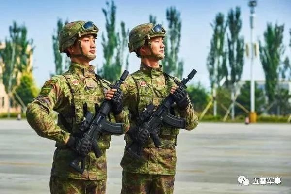 星空迷彩军装,荣耀与力量的象征,星空迷彩军装,荣耀与力量的交汇点