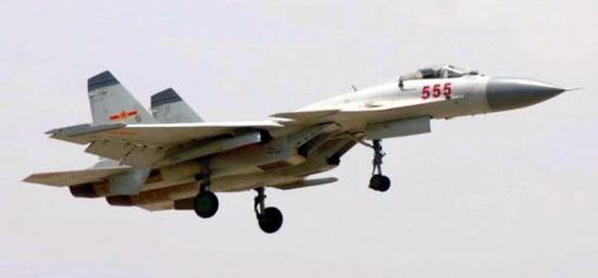 歼15战斗机遥控玩具,探索与体验,歼15战斗机遥控玩具,探索飞行之旅,体验战斗激情