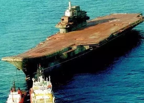 瓦良格号与希腊,历史、现状与未来展望,瓦良格号与希腊,历史、现状与未来展望探析