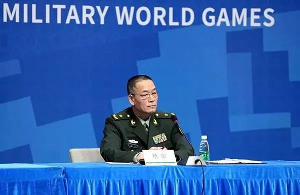 曾荣军事频道，聚焦军事热点，展现国防力量，军事热点聚焦，国防力量展现时刻