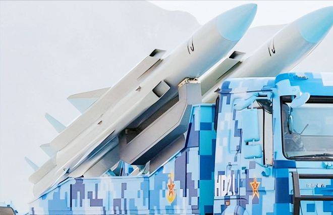 鹰击18与鹰击18A,两款武器的独特魅力与区别,鹰击18与鹰击18A,独特魅力与型号差异解析