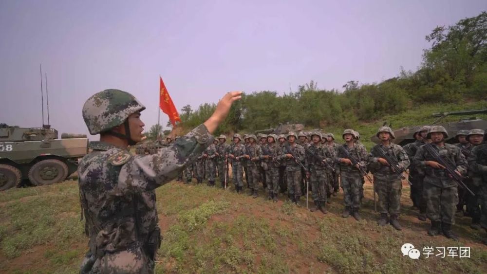 听军歌后的感受，激荡心灵，铸就精神之魂，军歌激荡心灵，铸就精神之魂的深刻感受