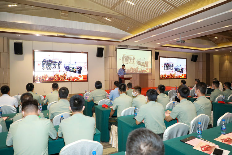 军转论坛简介，连接军旅与民心的桥梁，军转论坛，军旅与民心的沟通桥梁简介