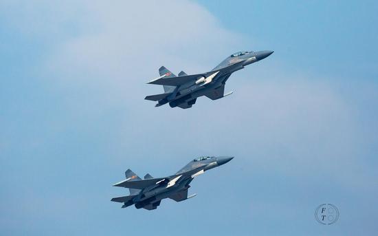 歼-16战斗机服役数量揭秘,2022年究竟有多少架歼-16翱翔蓝天?,揭秘歼-16战斗机服役数量,2022年蓝天上的翱翔巨兽有多少架?