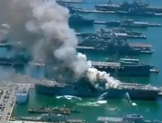 美军舰爆炸最新消息,事故原因及后续影响深度解析,美军舰爆炸最新动态,事故原因深度解析与后续影响探讨