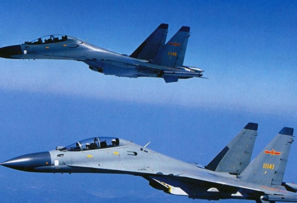 苏-30与歼-16参数对比研究,苏-30与歼-16战斗机参数对比研究分析