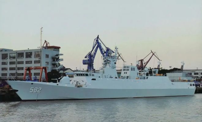 中国056型护卫舰吨位,揭示其规模与实力,中国056型护卫舰吨位揭秘,规模与实力一览无余