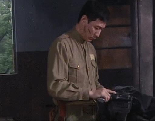 伯莱塔92为何被淘汰,探究原因与深层影响,伯莱塔92被淘汰的背后原因与深层影响探究