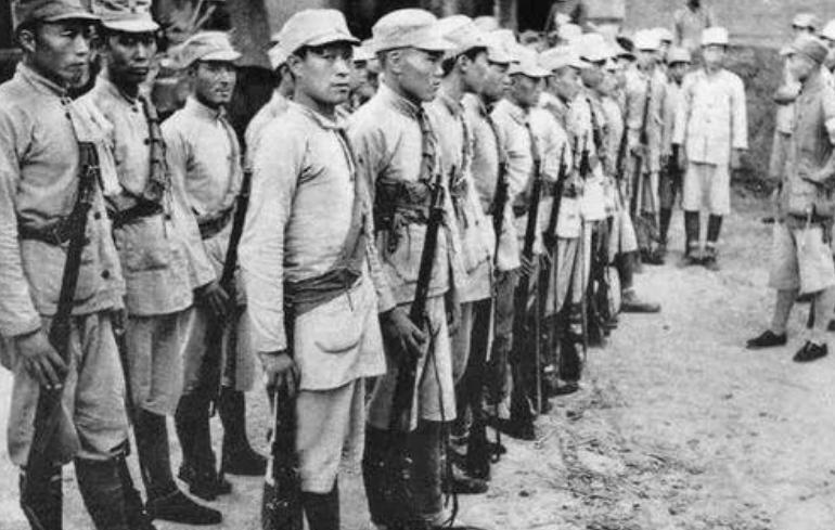 关于中国人民解放军第XXX师的简介，中国人民解放军第XXX师简介